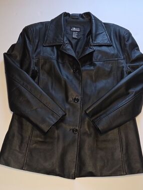 White Mountain Black Leather Jacket